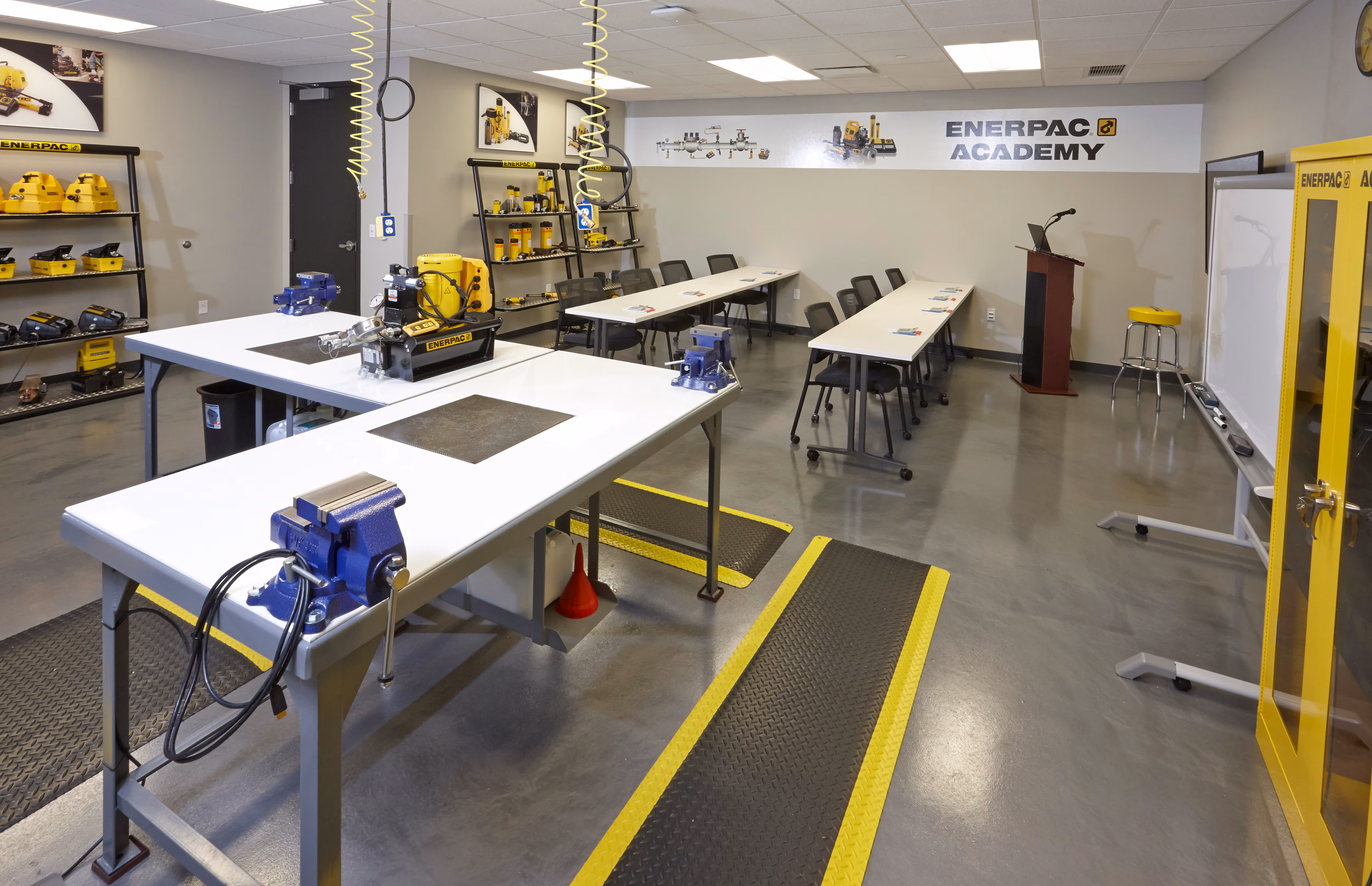 usacademy.avif usacademy.avif