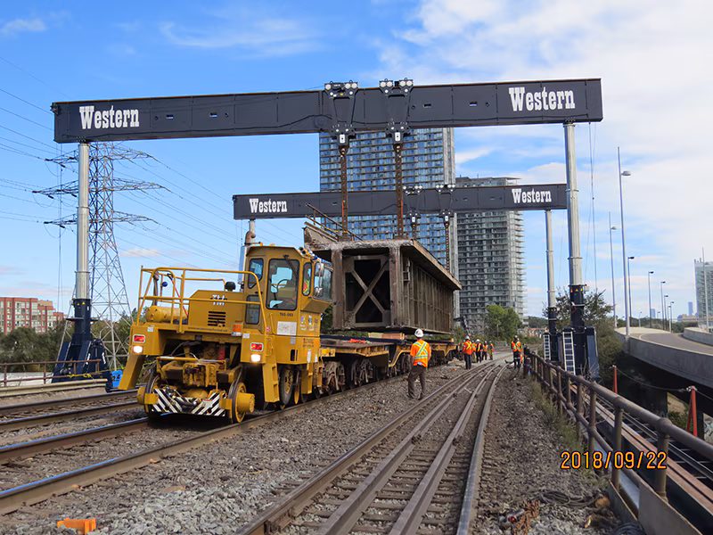 Lifting Precision of a Hydraulic Gantry Key to Humber River Railroad Bridge Reconstruction