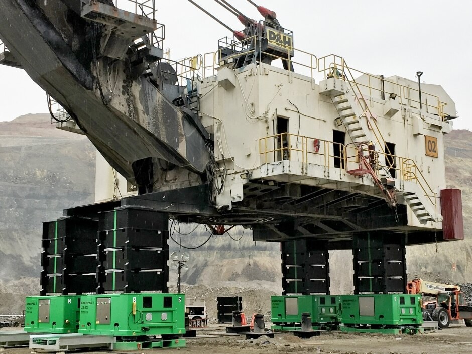 Undecking an Electric Rope Shovel in a Copper Mine with a Jack-up System
