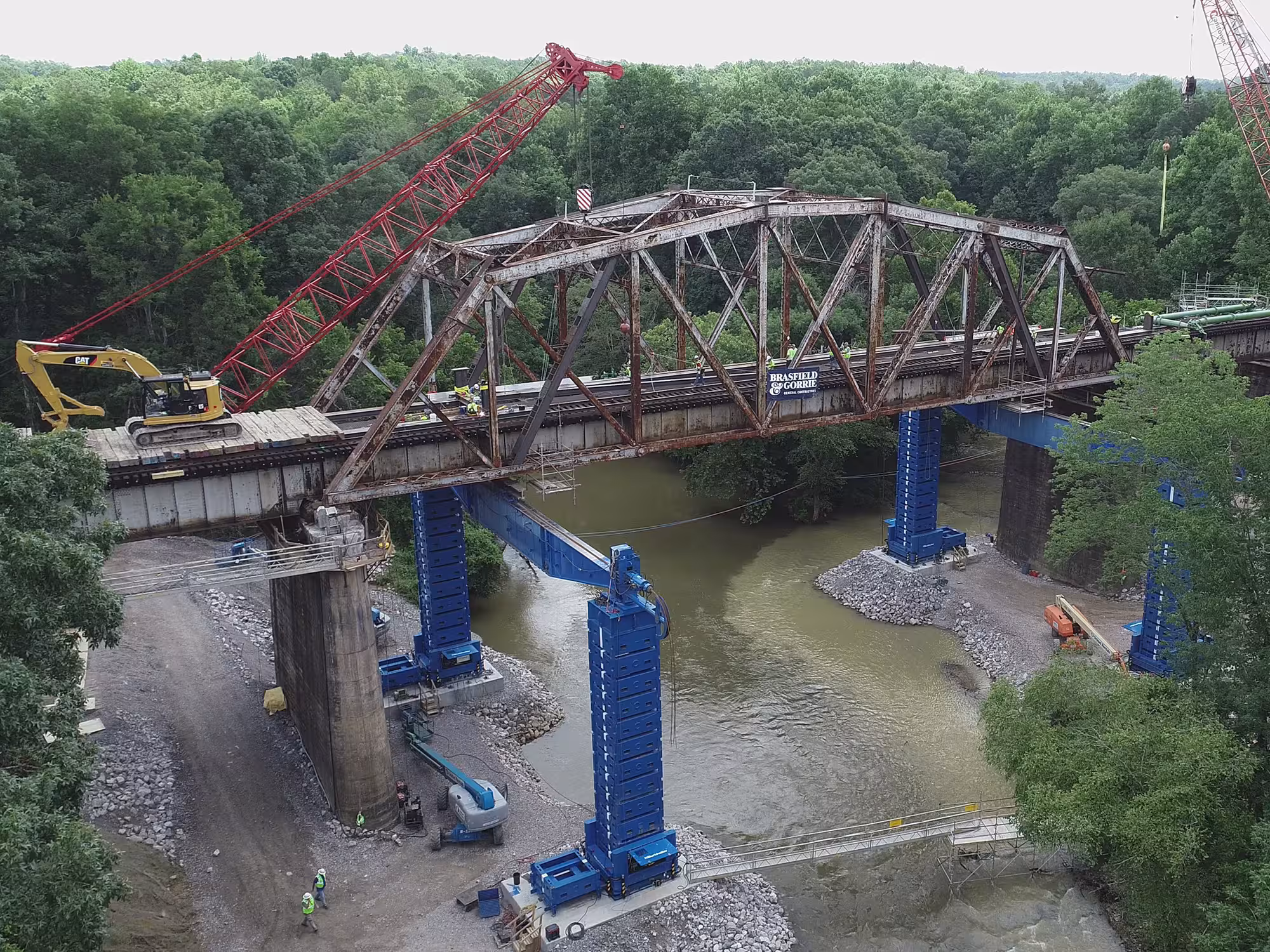 Replacing the Elvira Railroad Bridge Span With a Hydraulic Gantry