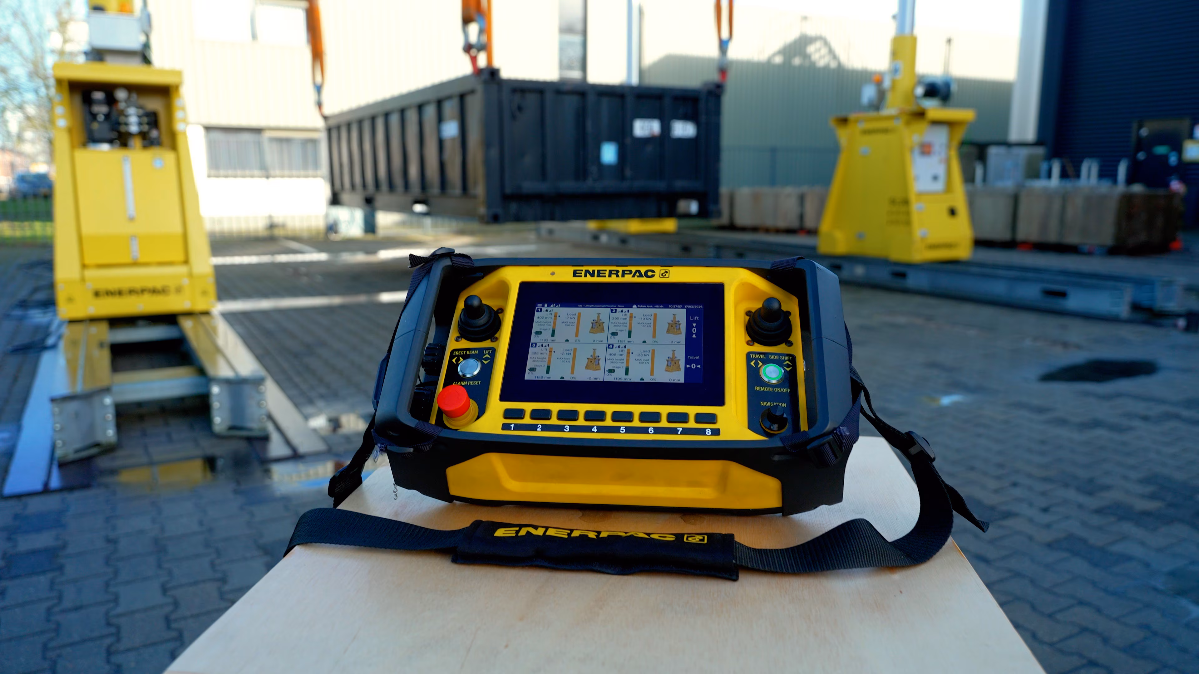 Enerpac_IntelliLift_Stills.00_33_47_20.Still091.avif